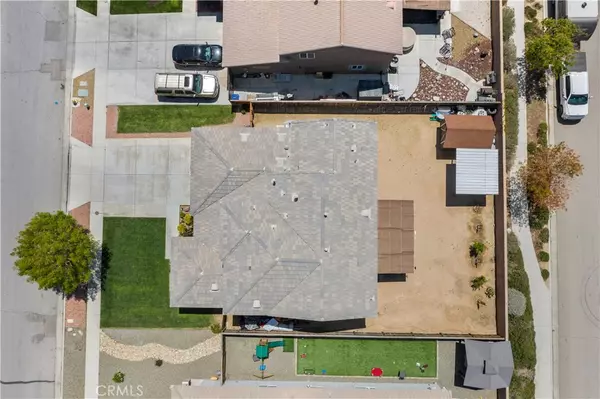 Oak Hills, CA 92344,8432 Hoover CT