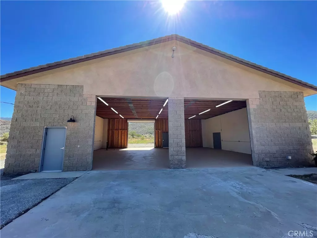Hesperia, CA 92345,15051 State Highway 173