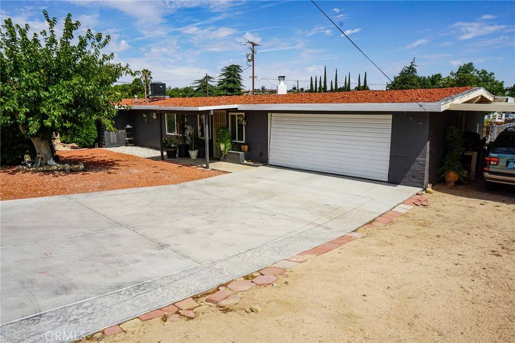 17986 Palm DR, Hesperia, CA 92345