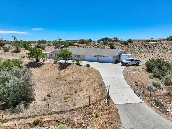 8342 Alta Mesa RD, Oak Hills, CA 92344