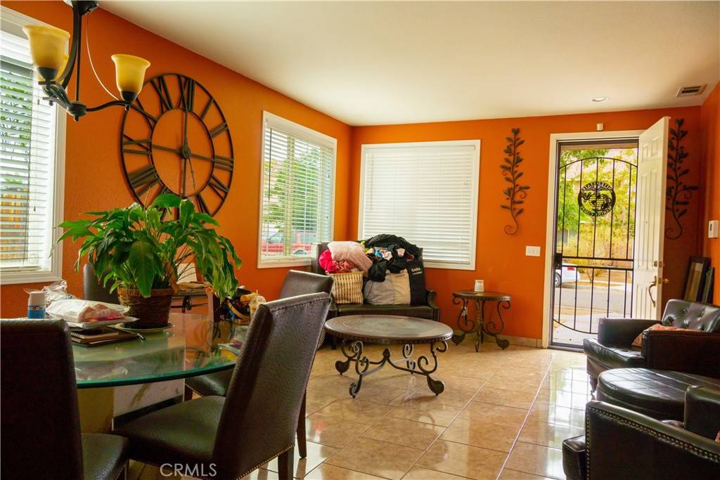 Oak Hills, CA 92344,8955 Azalea Springs RD