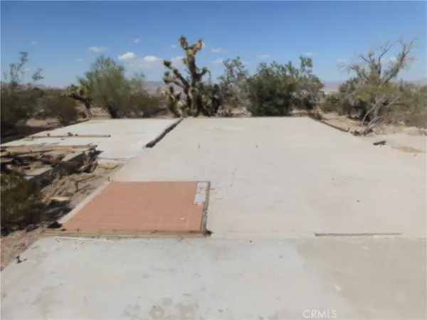 7962 Sky High LN, Lucerne Valley, CA 92356