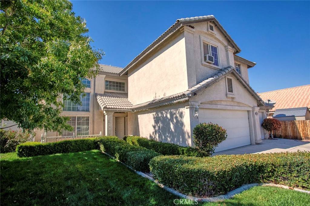 Hesperia, CA 92344,8932 Wedgewood CT