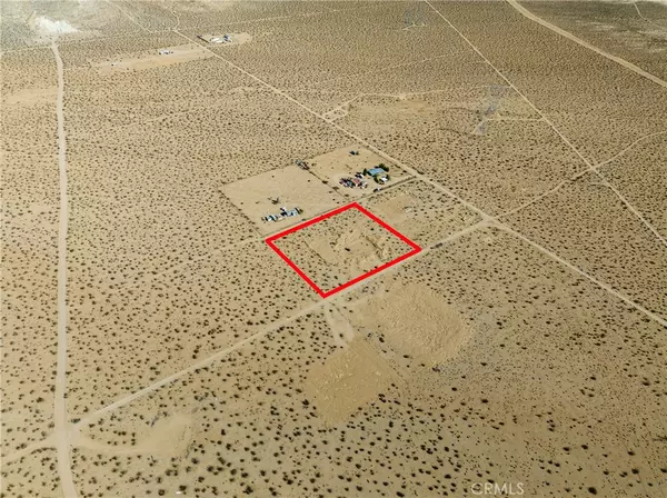 1 Chuckawalla RD, Lucerne Valley, CA 92356