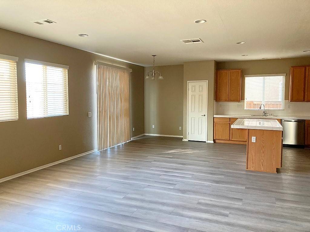 Hesperia, CA 92344,9642 Tanzanite AVE