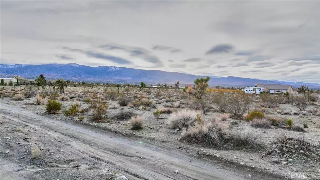 Pinon Hills, CA 92372,0 SILVER ROCK RD