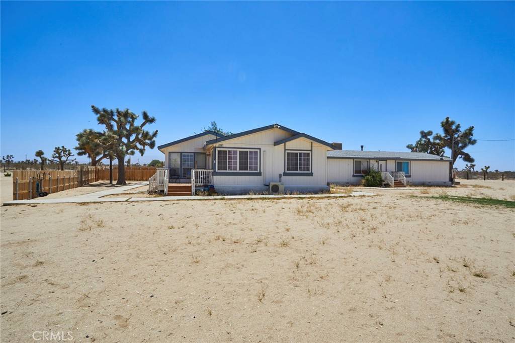 6367 Dos Palmas RD, Phelan, CA 92371