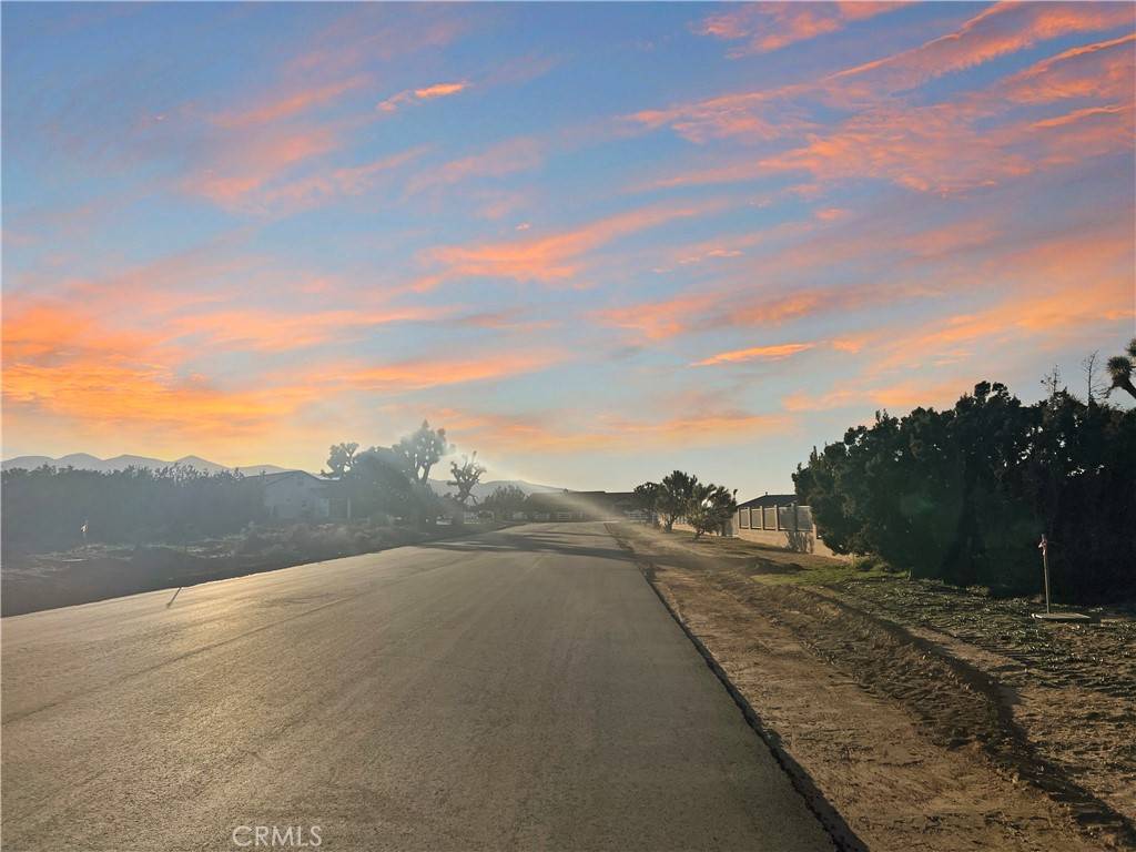 Oak Hills, CA 92344,0 Heartland CIR