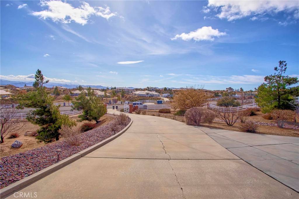 Oak Hills, CA 92344,9852 Desmond DR