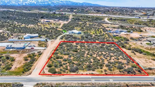 10980 Blue Jay WAY, Oak Hills, CA 92344