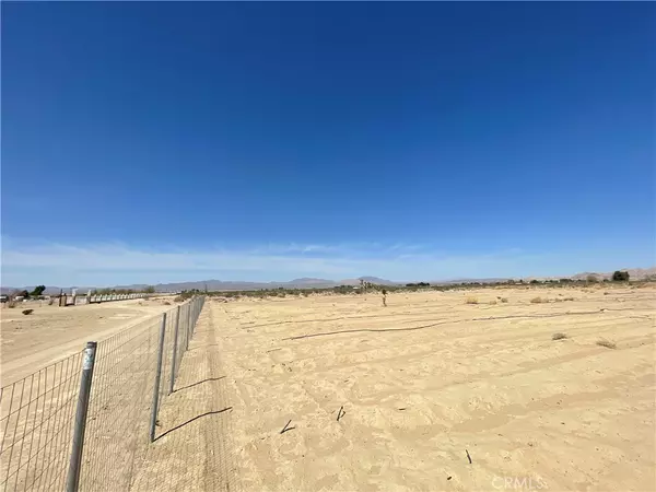 Lucerne Valley, CA 92356,11073 Locust AVE