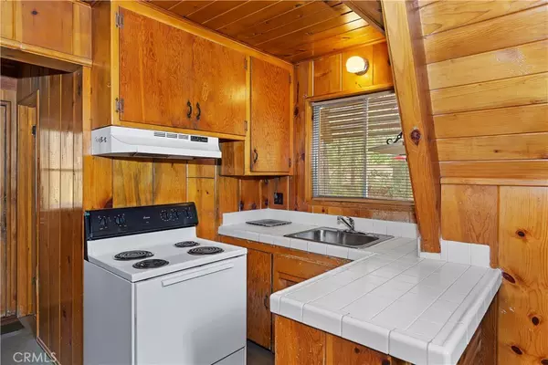 Wrightwood, CA 92397,1540 Twin Lakes DR