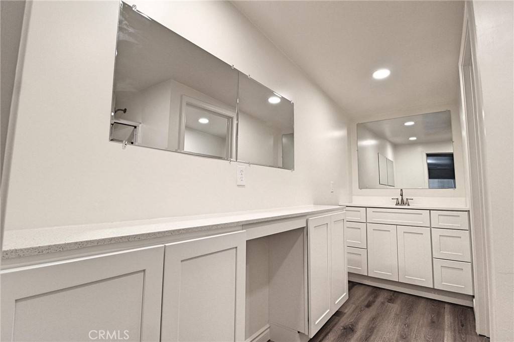 Oak Hills, CA 92344,6299 Oak Hill RD