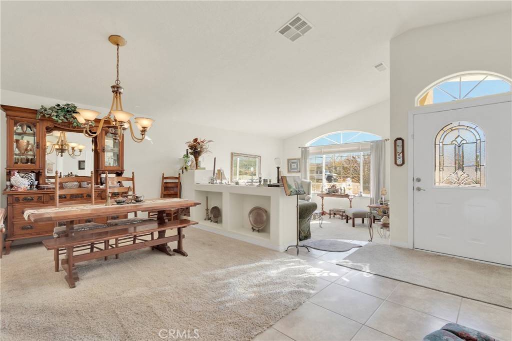 Pinon Hills, CA 92372,524 Madera RD