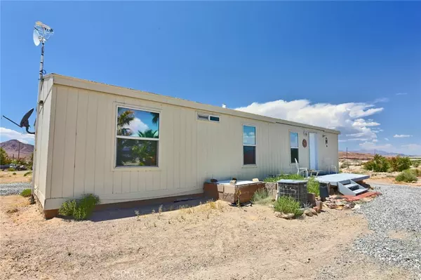 CA 92389,204 Downey RD