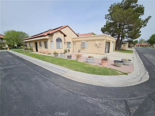 11620 Locust LN, Apple Valley, CA 92308