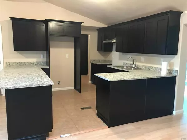 11031 Avenal ST, Oak Hills, CA 92344