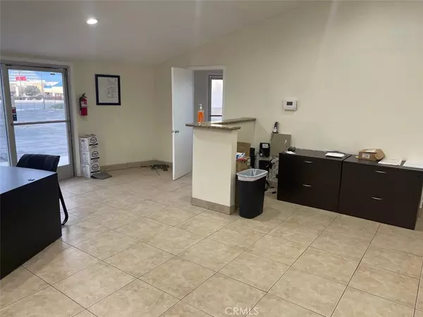 Hesperia, CA 92345,17085 Bear Valley RD