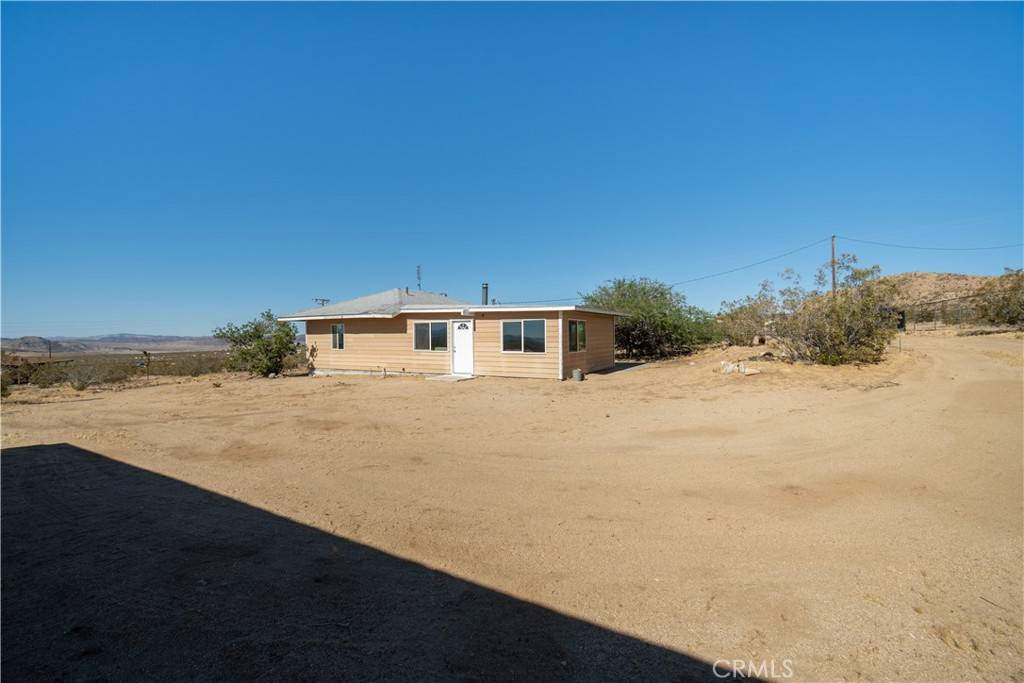 Johnson Valley, CA 92285,50471 Cholla RD