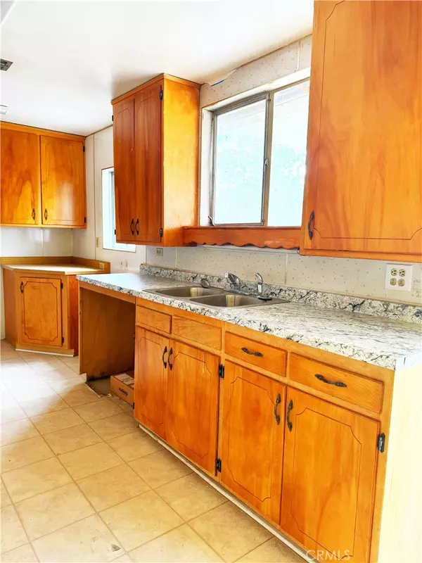 Yermo, CA 92398,36013 4th ST