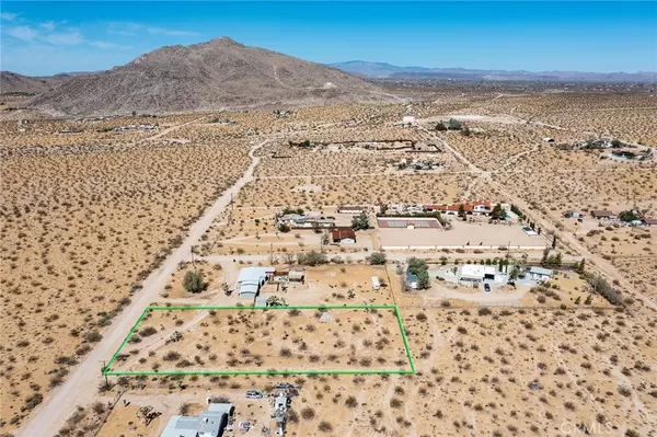 Joshua Tree, CA 92252,62044 Golden ST