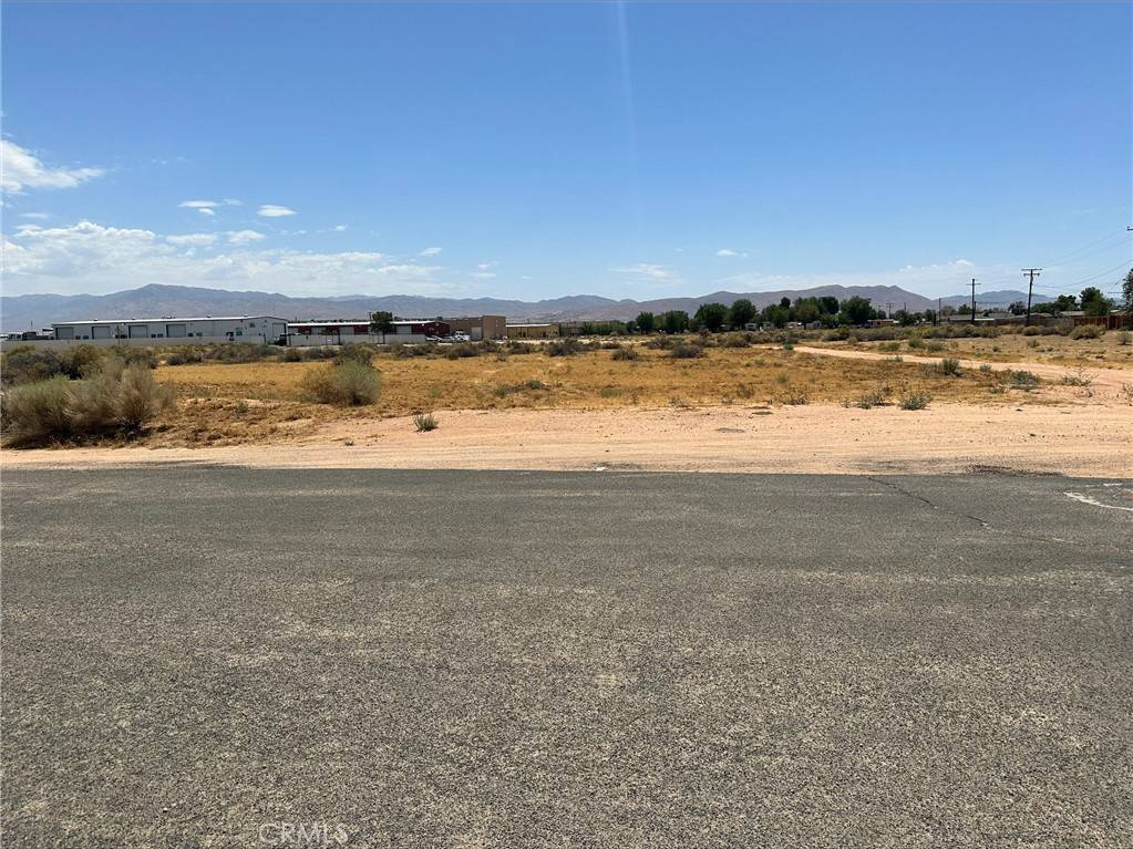 0 Pioneer RD, Apple Valley, CA 92307