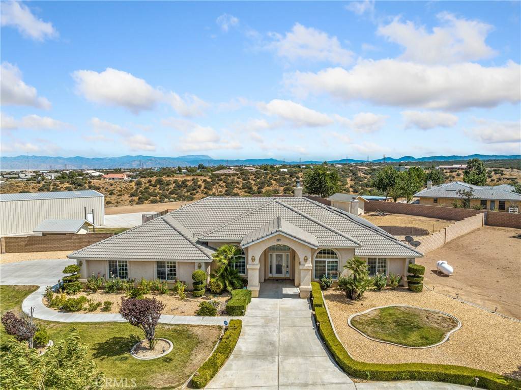 9521 Arrowhead CT, Phelan, CA 92371