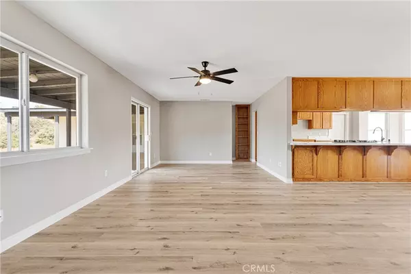 Oak Hills, CA 92344,7372 Barker RD