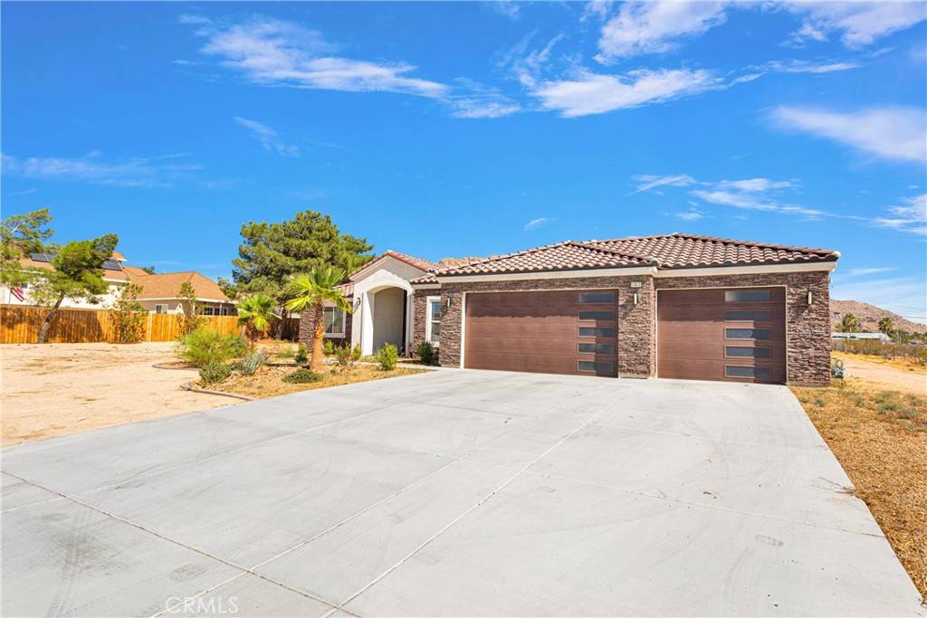 Apple Valley, CA 92307,17073 Mesquite RD