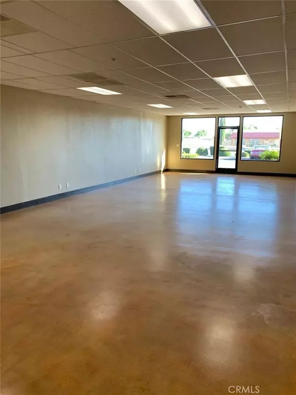 Hesperia, CA 92345,16005 Main ST #2B