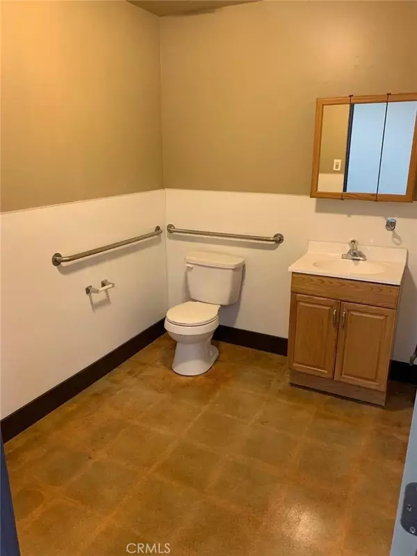 Hesperia, CA 92345,16005 Main ST #2B