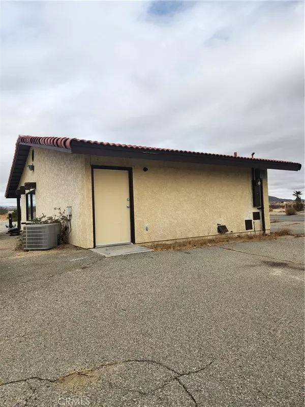 Joshua Tree, CA 92252,62815 Twentynine Palms