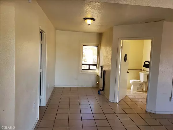 Apple Valley, CA 92307,20600 US Highway 18 #152