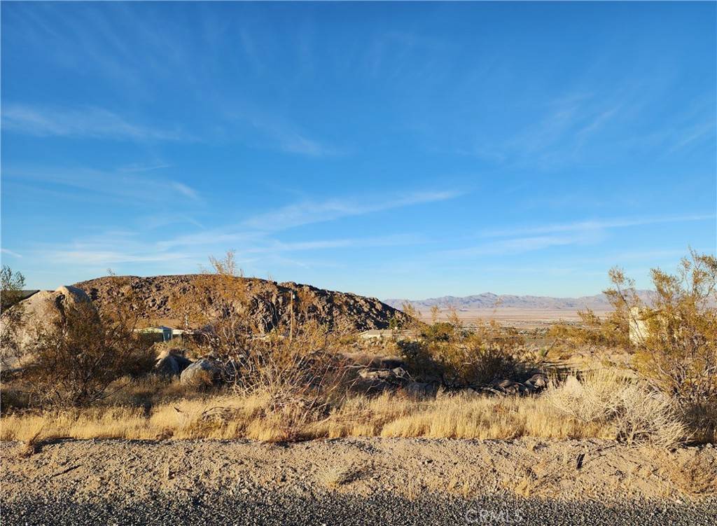 503 Spinel RD, Lucerne Valley, CA 92356