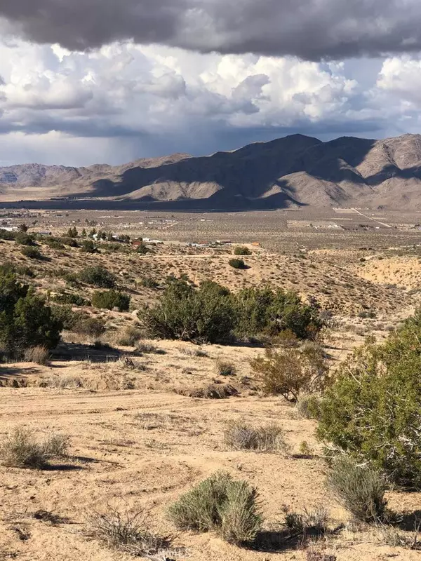 Apple Valley, CA 92308,26633 Santa Rosa RD
