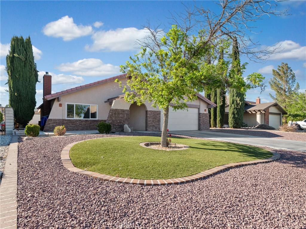 Helendale, CA 92342,27538 Silver Lakes
