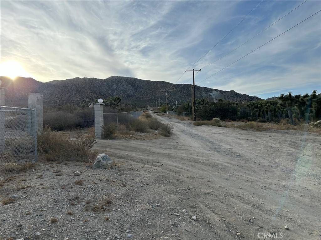 Phelan, CA 92371,4321 Oil Well RD