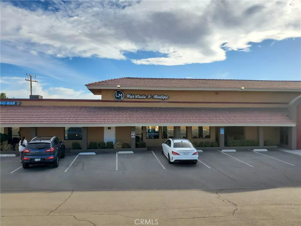 Apple Valley, CA 92307,18031 US Highway 18 #B