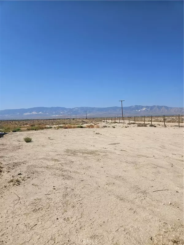 Lucerne Valley, CA 92356,0 Locust AVE