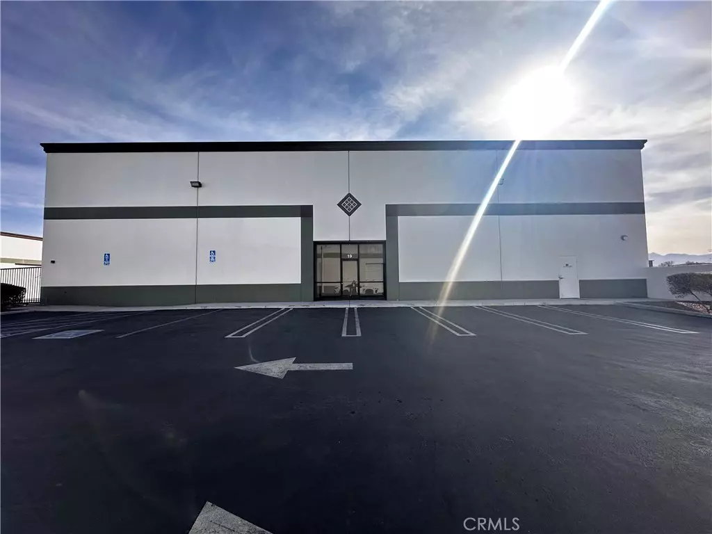 Hesperia, CA 92344,12221 Poplar ST #U19