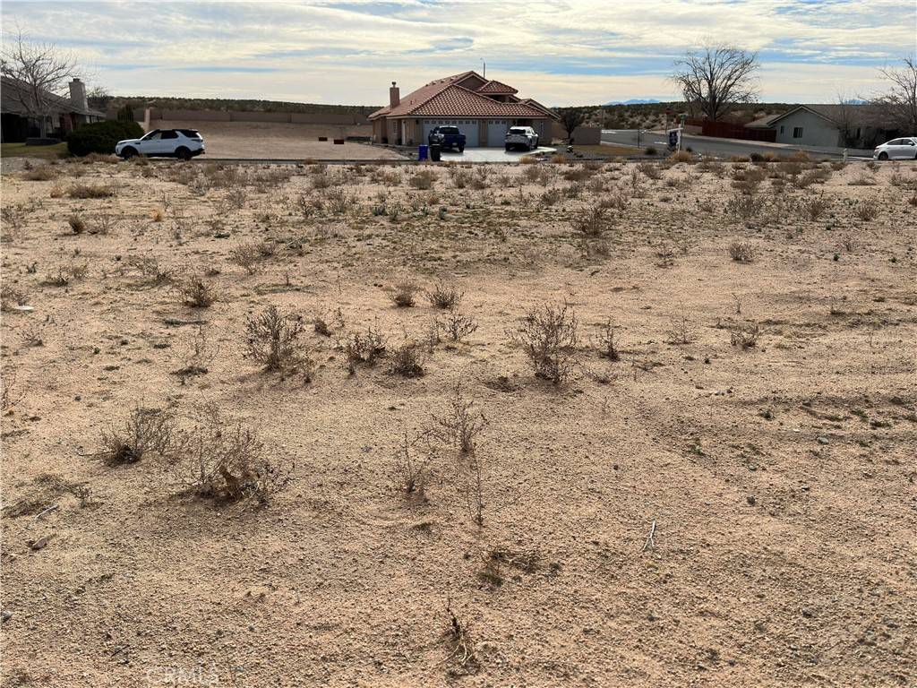 Helendale, CA 92342,14018 Topmast DR