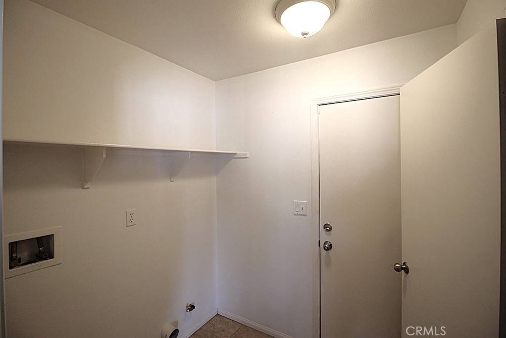 Barstow, CA 92311,913 Wren CT