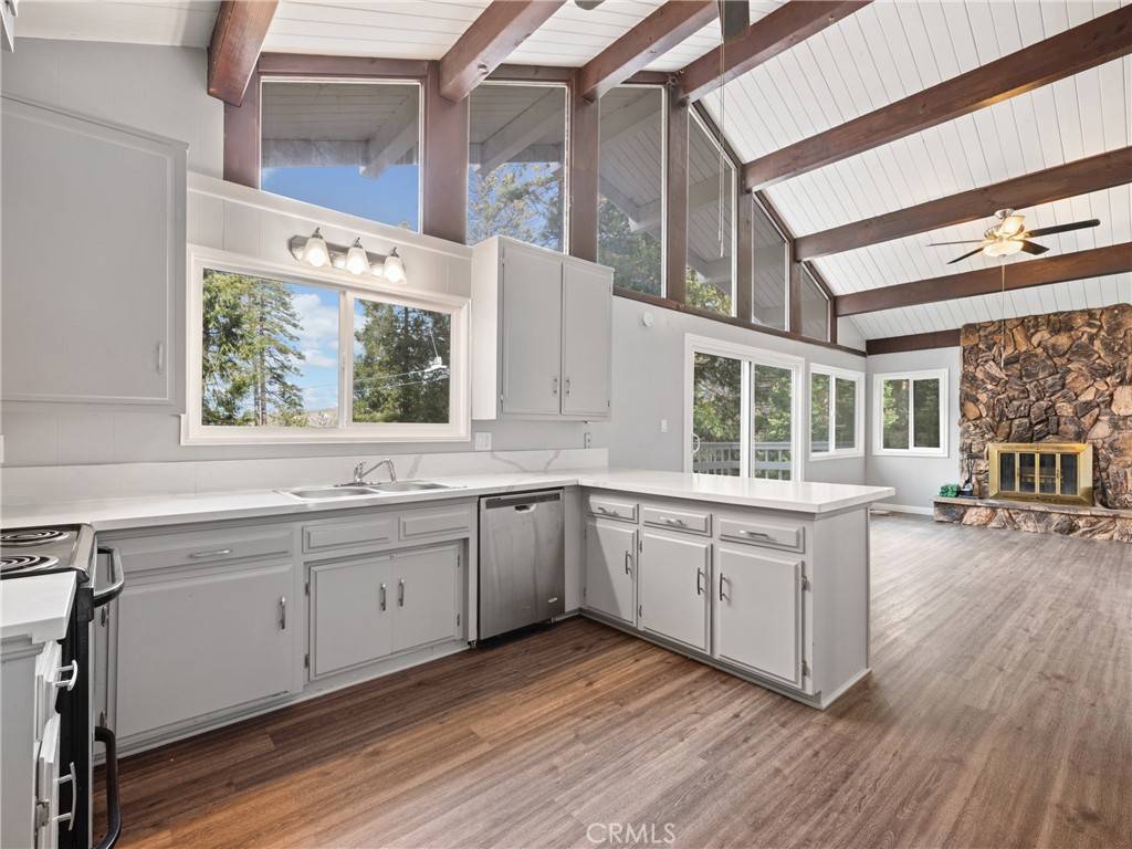 Crestline, CA 92395,128 Wylerhorn Dr