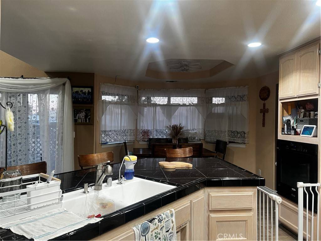 Hesperia, CA 92345,14792 Live Oak ST