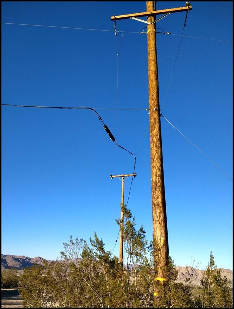Lucerne Valley, CA 92356,734 Alamo AVE
