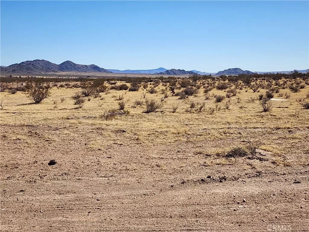 Lucerne Valley, CA 92356,502 Cascadian AVE
