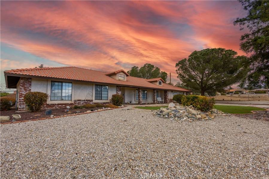 19200 Haida RD, Apple Valley, CA 92307
