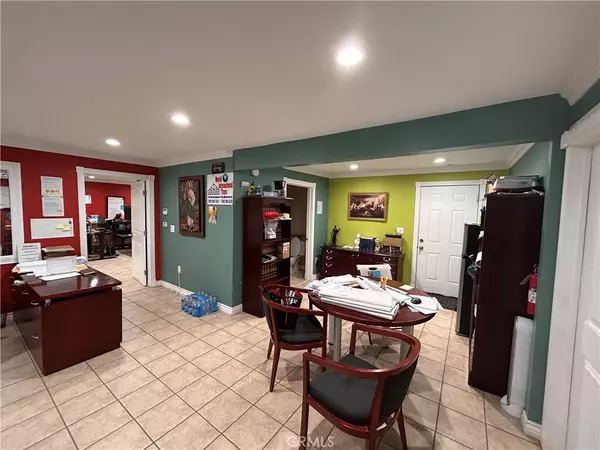 Victorville, CA 92395,14258 Hesperia RD