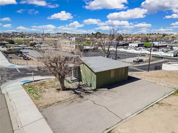 Victorville, CA 92395,15604 Hesperia RD