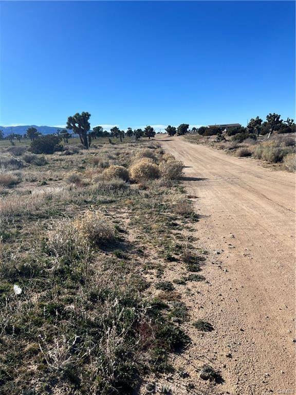 0 Tricobble CT, Phelan, CA 92371